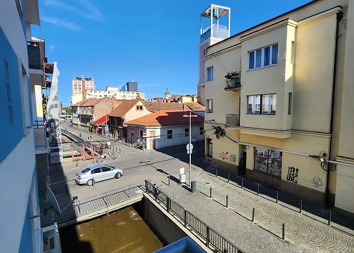 Center -p Apartment *